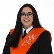 Profesora de asignaturas de Administración y Dirección de Empresas